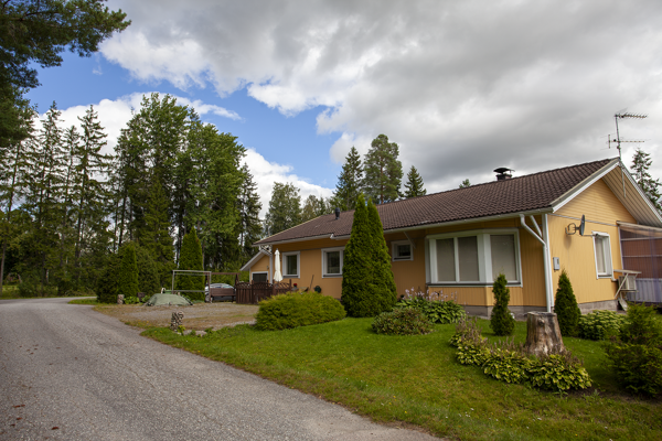 4 h + k + s + erillinen at Kintikkala Mynämäki 109 m²